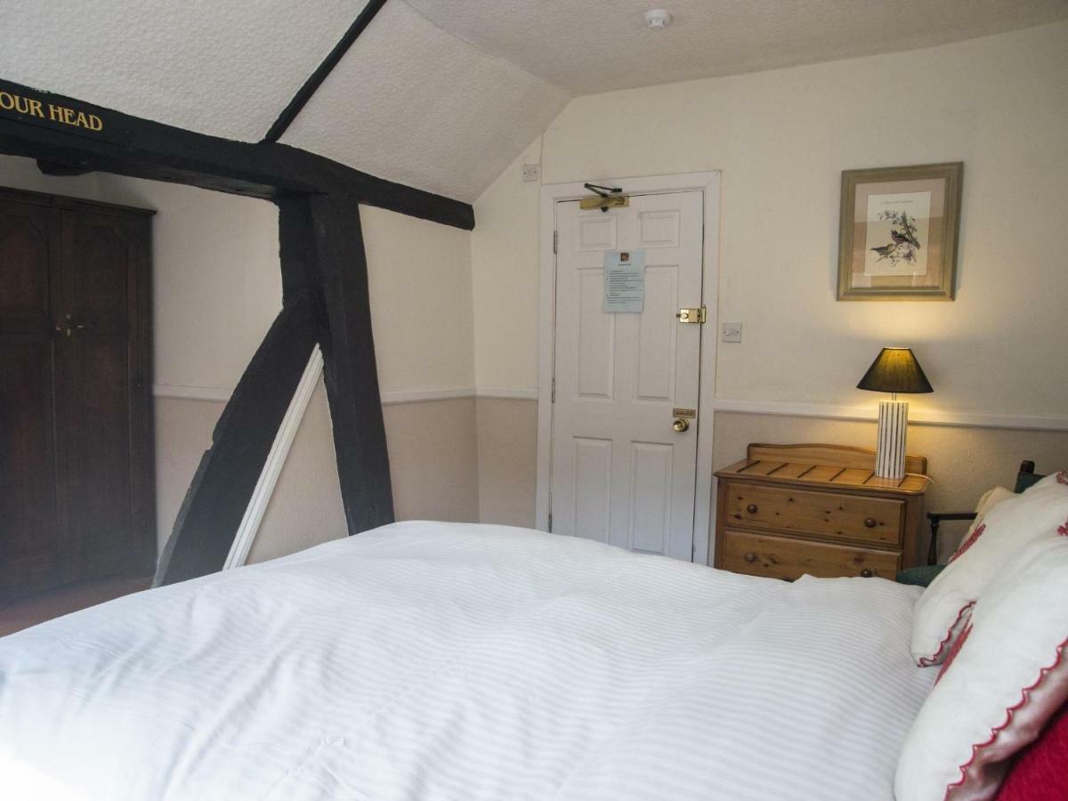 The Swan Inn Fittleworth Room photo